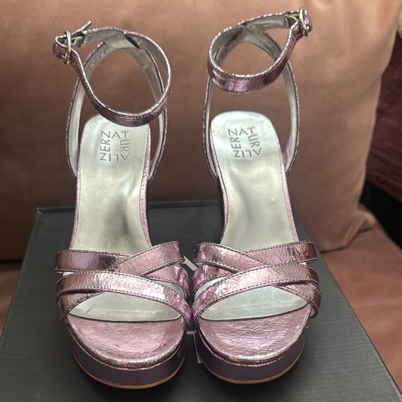 Naturlizer Pink Heels with Criss-Cross Straps - Picture 1 of 7